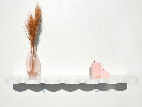 Alice the wavy shelf