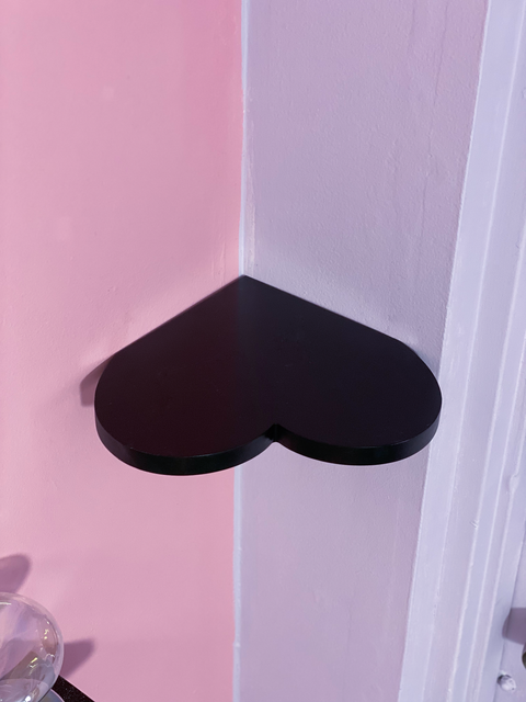 Freya heart corner shelf
