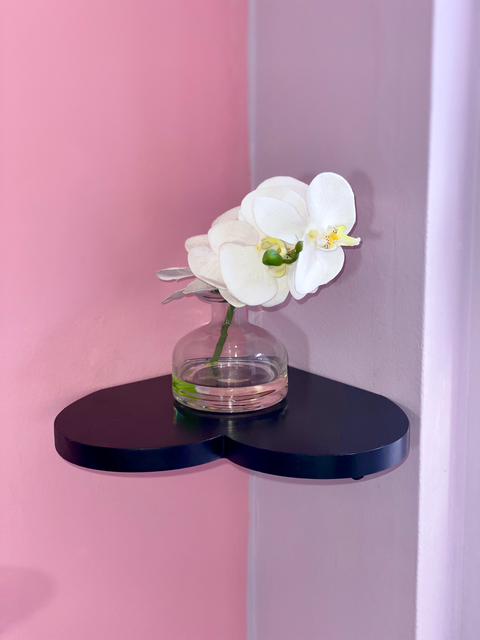 Freya heart corner shelf