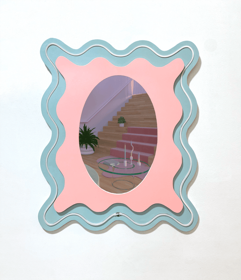 Curvy Betty, Wavy mirror