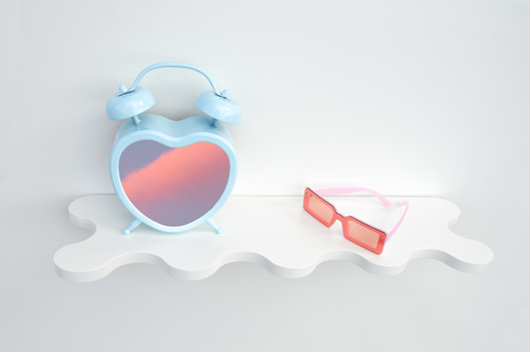 Jane the curvy shelf